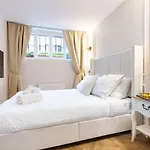 Sublime 3 Chambres A Montmartre Avec Clim Et Jacuzzi