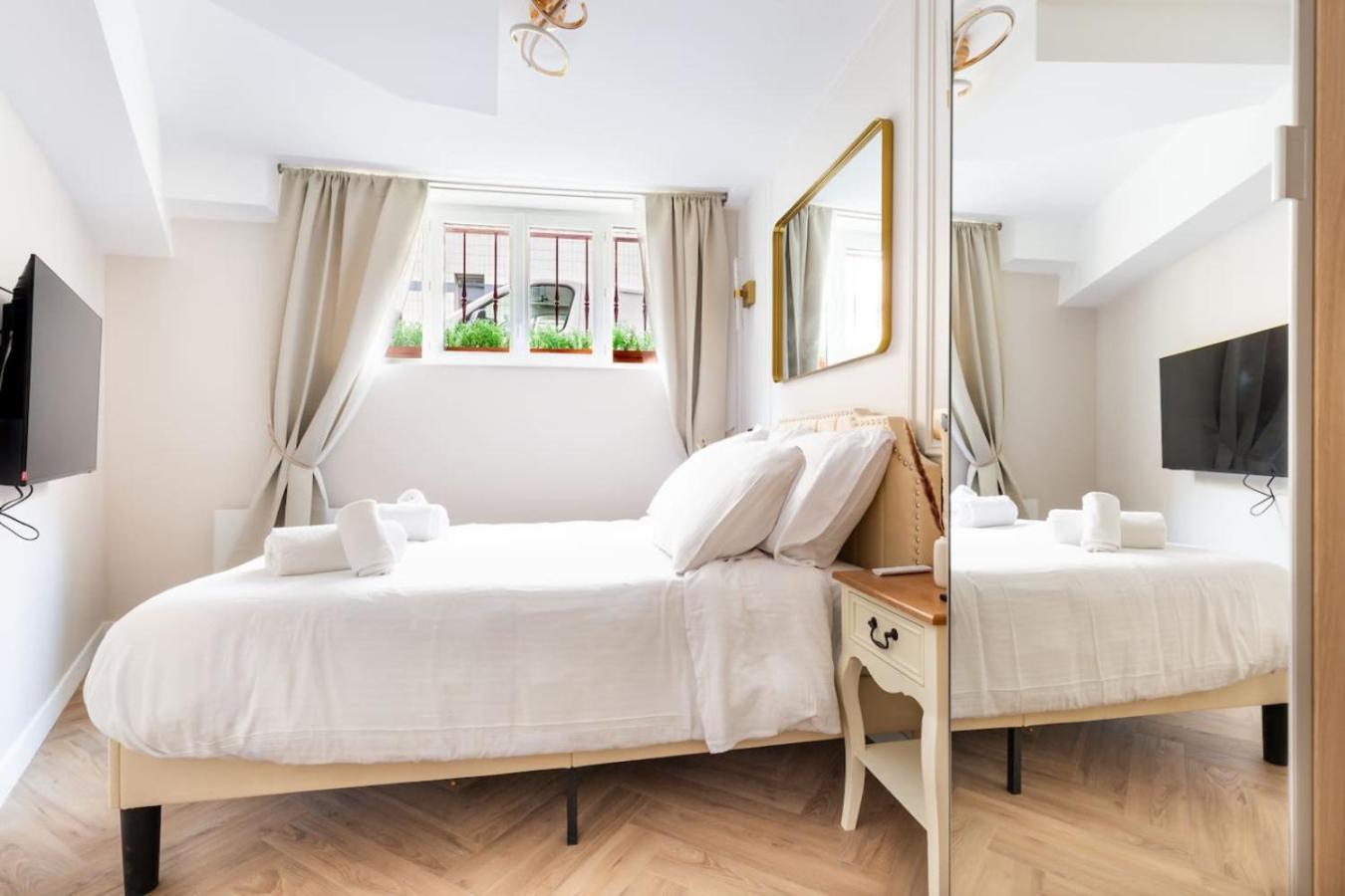 Sublime 3 A Montmartre Avec Clim Et Jacuzzi * Parigi